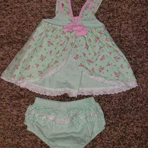 Nannette baby size 6-9 months - Picture 3 of 3